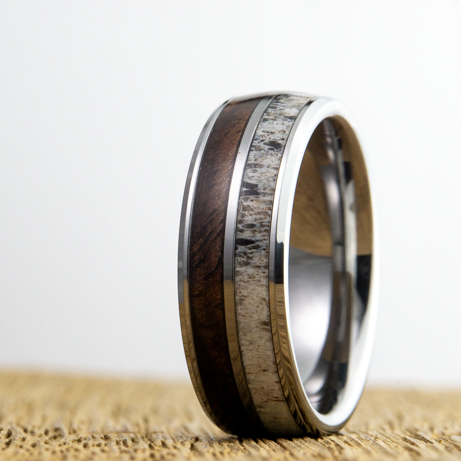 "The Hunter" Riflestock walnut and Deer antler on tungsten ring