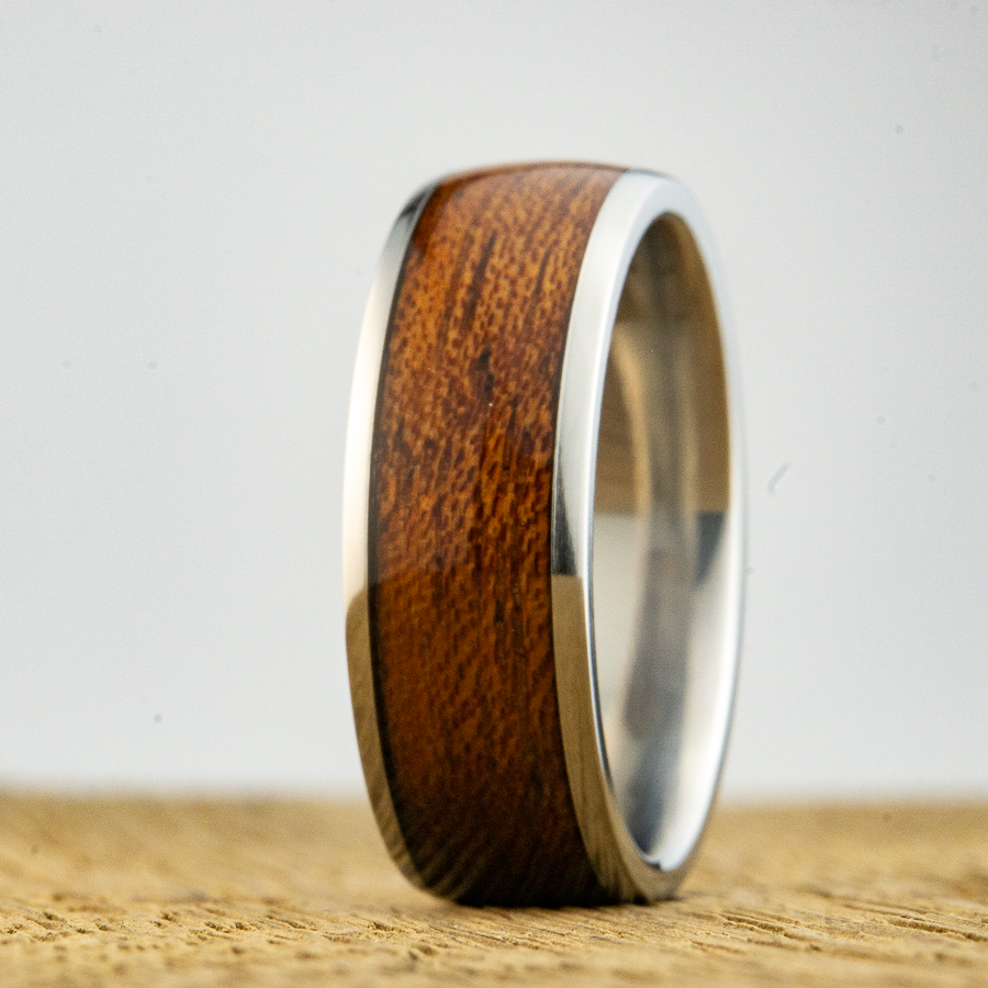 Acacia wood ring 