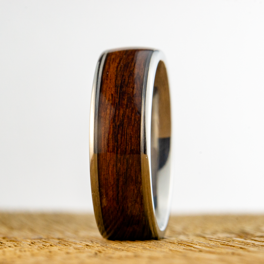 Wooden ring with rosewood