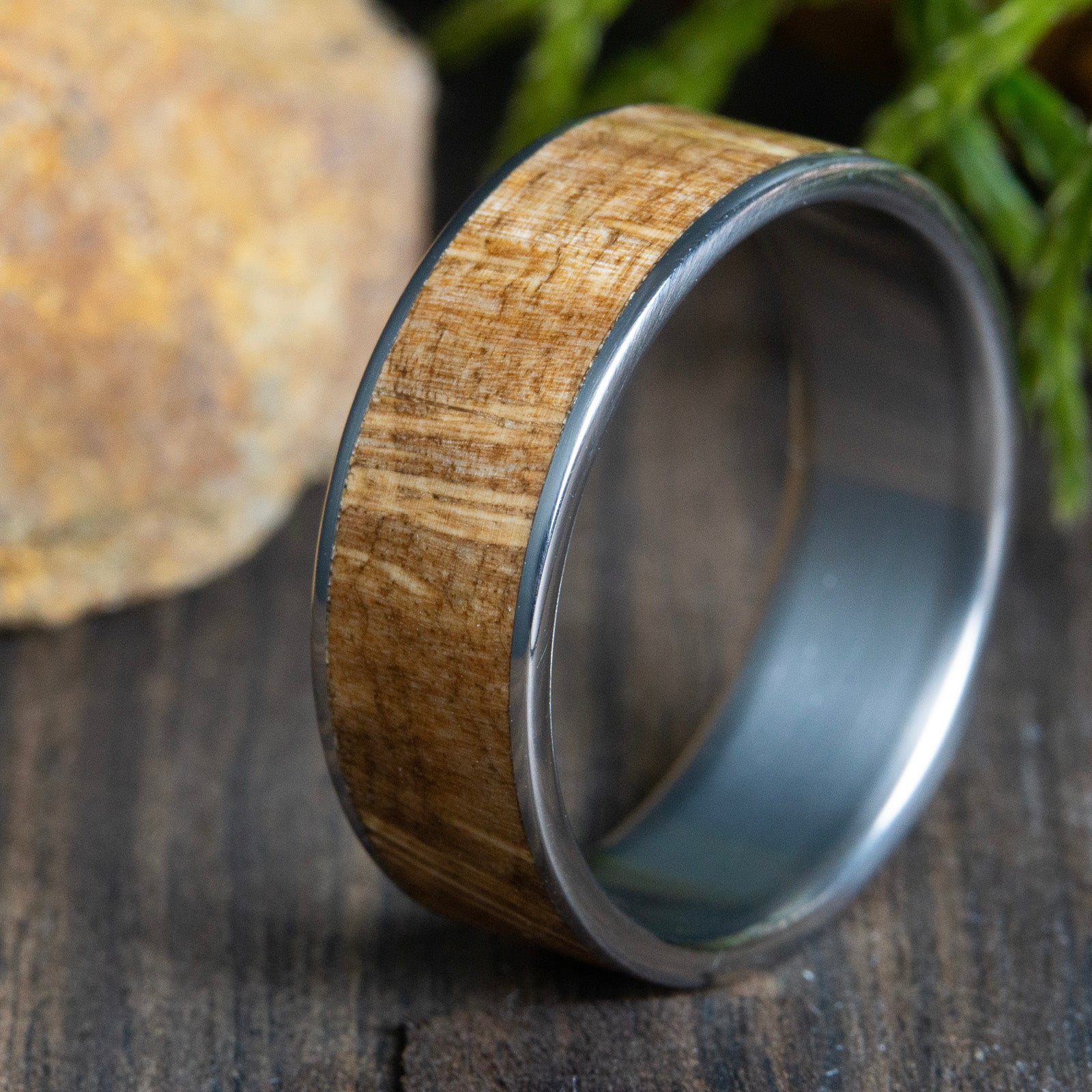 Wood wedding ring-Oak burl inlay